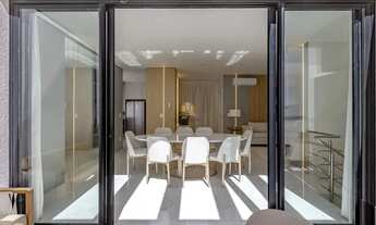 Imagem 5: Cobertura Mobiliada à venda no Centro de Balneário Camboriú-SC: 4 suítes e 3 vagas de gara