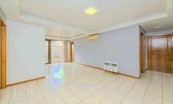 Imagem 2: Oportunidade! Apartamento com 86 m², 2 dormitórios, 1 suíte e 1 vaga - Porto Alegre - RS