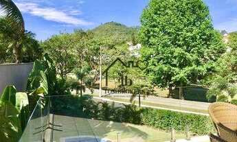 Imagem 6: Casa a venda em Alphaville com arquitetura moderna e muito conforto