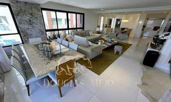 Imagem 2: Mansão Paul Cezzane / Vista livre / 340 m²>