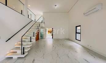 Imagem 6: Casa de condomínio para aluguel e venda possui 340 metros quadrados com 4 quartos