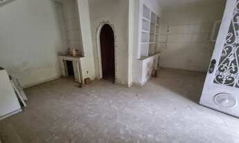 Imagem 4: Casa comercial com 238 m² e estacionamento na Coronel Veiga