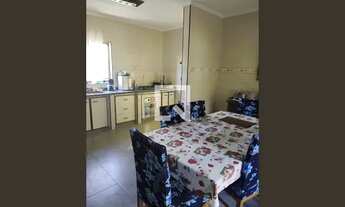 Imagem 4: Casa à Venda - Jardim Interlagos, 3 Quartos, 268 m2