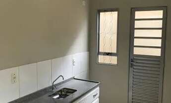 Imagem 6: Casa geminada dentro de condominio fechado