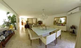 Imagem 6: Casa de condomínio para venda possui 556 metros quadrados com 5 quartos