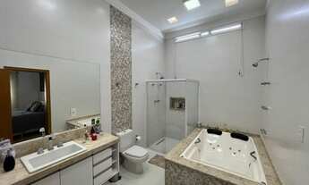 Imagem 6: FLA / Casa de condomínio sobrado para venda possui 405 metros quadrados com 5 quartos