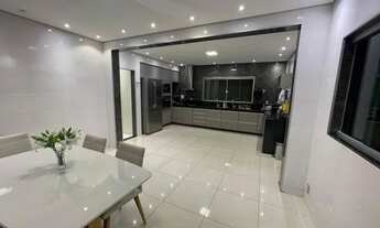 Imagem 2: VA29-Casa de condomínio 3/4, Mobiliada, A 70 m Da Praia.duplex situada em condomínio fecha