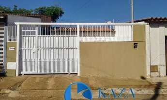 Imagem: ÓTIMA CASA AMPLA E COM QUINTAL CIMENTADO