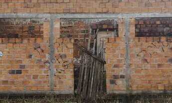 Imagem 2: Casa em construção, terreno 10x20