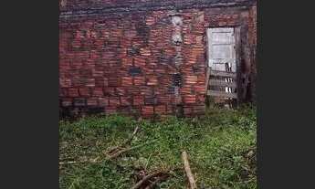 Imagem 6: Casa em construção, terreno 10x20