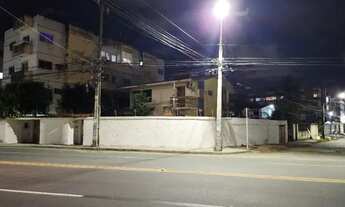 Imagem: Casa na avenida principal do Janga