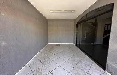 Imagem 2: CASA COM 04 QUARTOS NA CANDANGOLANDIA