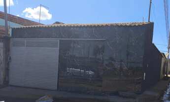 Imagem: VENDO OU TROCO CASA EM BRASÍLIA POR UMA