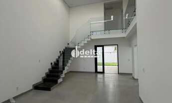 Imagem 4: Casa em condomínio disponível para locação no bairro Grand Ville em Uberlândia - MG