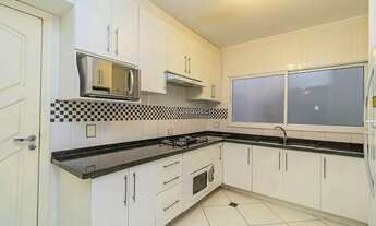 Imagem 10: Sobrado ensolarado