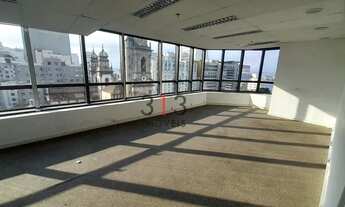 Imagem 4: Sala comercial 154m2 com vista privilegiada de frente para a baia de Guanabara com 2 banhe