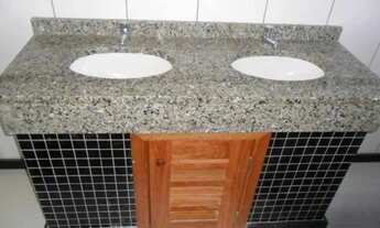 Imagem 6: Sala Superior de 700m² com Iluminação Natural e Acabamentos de Alto Padrão