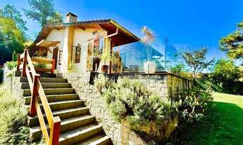 Imagem: Casa com 4 dormitórios, sendo 2 suites