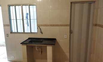 Imagem 2: Casa 1 quarto, cozinha americana, banheiro e área de serviço 35m²