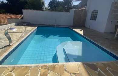 Imagem 4: Térrea para venda tem 184 metros quadrados com 5 quartos