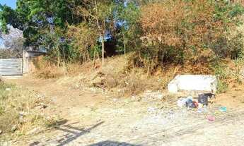 Imagem 2: Vendo um terreno com uma casa mais precisa de reforma valor 110 mil