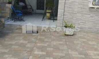 Imagem 3: Casa de rua-À VENDA-Vila Valqueire-Rio de Janeiro-RJ