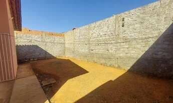 Imagem 2: Aluga-se casa no bairro Residencial Moraes 4km d Faculdade Goyazes