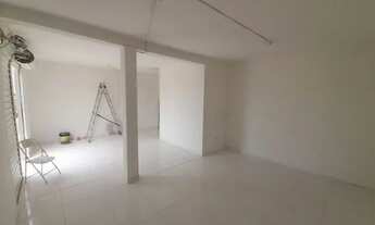 Imagem 5: Salão comercial Av Principal. Bairro São Conrado de 40m², reformado entre os mercados