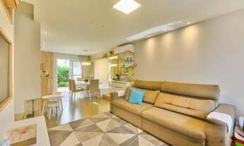 Imagem 3: Casa em condomínio com 120m² e 3 dormitórios, 1 suíte, 2 vagas, no Bairro Vila Nova