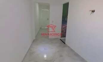 Imagem 3: CASA COM 2 QUARTOS E VARANDA NO TANQUE!