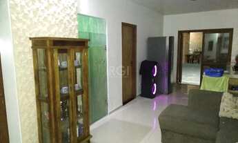 Imagem 2: Casa com 2 quartos, 2 vagas de garagem, no bairro Aberta dos Morros, Porto Alegre/RS