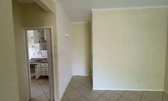 Imagem 3: Apto semimobiliado no centro de Palhoça