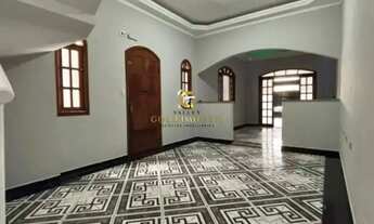 Imagem: Sobrado no Cerejeira á Venda - 3 Dormitórios