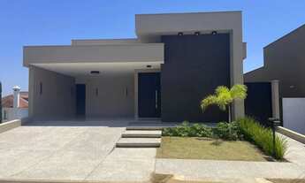 Imagem 2: Casa Sobrado invertido com área útil 235 m², com 3 suítes. Móveis planejados e climatizada