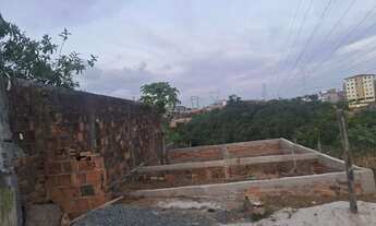 Imagem 2: Terreno ja em fazer de construção