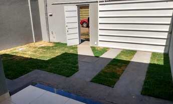 Imagem: Casas em Anápolis com churrasqueira e entrada