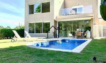 Imagem 2: Casa a venda em Alphaville com arquitetura moderna e muito conforto