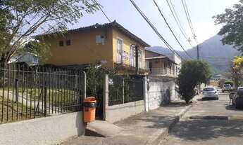 Imagem 2: Casa de condomínio para venda com 245 metros quadrados com 3 quartos