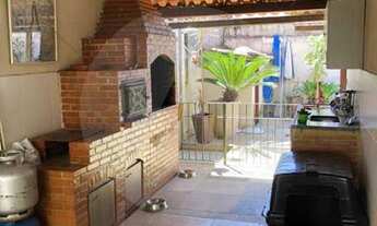 Imagem 3: Agatê Imóveis vende Casa Ótima Duplex de 215m² Itaipu - Niterói por 750 mil reais