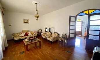 Imagem 2: Excelente Oportunidade - Casa com Quintal Enorme à Venda no Bom Clima !!