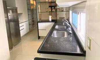 Imagem 8: D. Gaudi - 214 m²