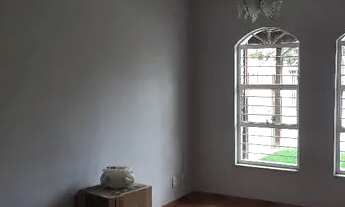 Imagem: Casa em local nobre ao lado da Prefeitura