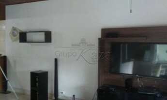 Imagem: Casa Sobrado em São José dos Campos