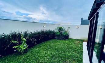 Imagem 7: Casa de condomínio para venda tem 256 metros quadrados com 4 quartos