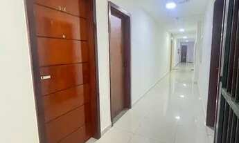 Imagem 2: Sala Comercial Mobiliada e com Vista para o Lago