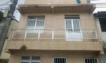 Imagem: Alugo uma casa 1°andar. (Castelo Branco