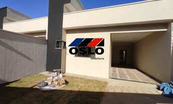 Imagem: CASA COM 03 QUARTOS, SENDO 01 SUÍTE, QUINTAL