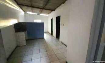 Imagem 2: Casa para Venda em Camaçari, Gleba E, 2 dormitórios, 1 banheiro, 2 vagas