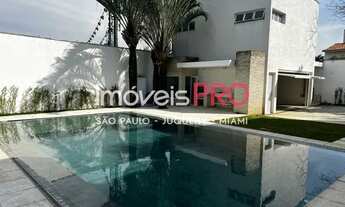 Imagem 2: Belíssima casa em rua tranquila no Jardim América