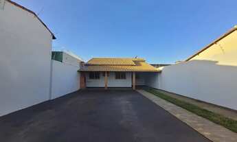 Imagem 2: Casa para aluguel com 110 m2 com 03 quartos no Bairro Jardim Patrícia - Uberlândia - MG